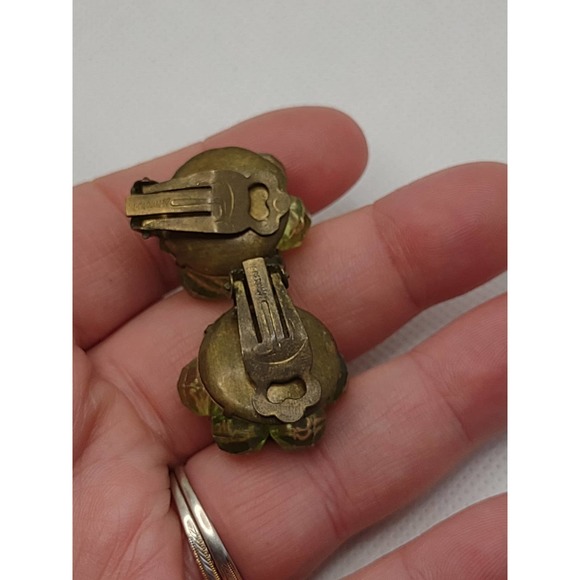 Vintage Green Germany Signed Clip On Earrings - Picture 2 of 3